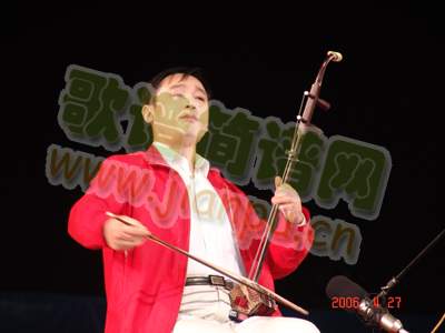 荣幸：我参加了庆“五.一”千人二胡演奏音乐会6
