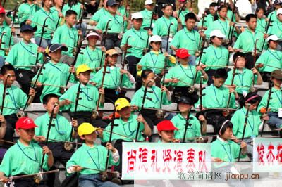 庆“五.一”千人二胡演奏音乐会（有我一份）14