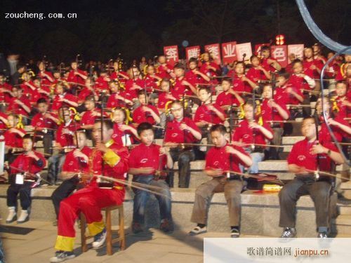 庆“五.一”千人二胡演奏音乐会（有我一份）13